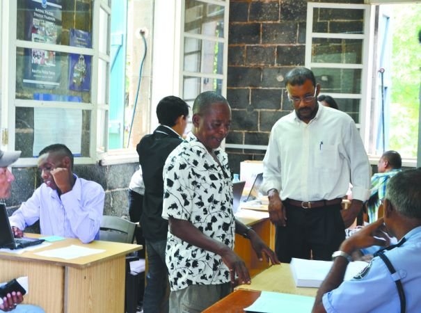 Distribution Driving Licence Counterpart Extended until March 28