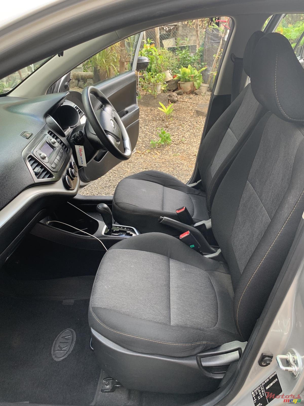 2017' Kia Picanto Hatchback photo #4