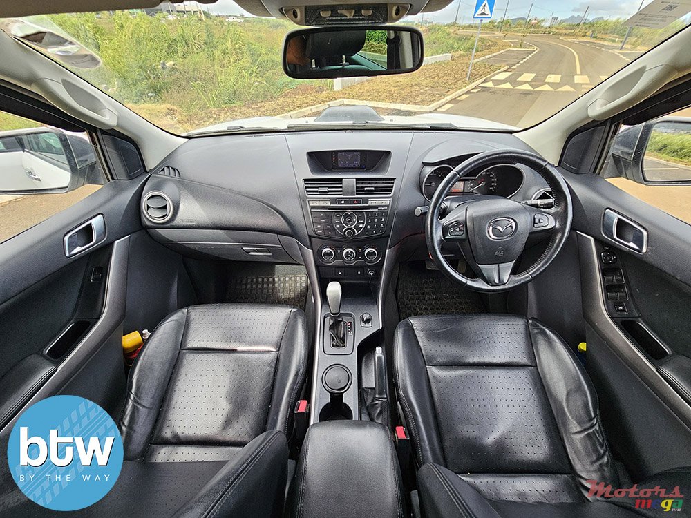 2021' Mazda BT-50 4X4 photo #5