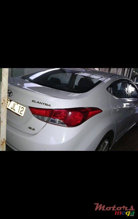 2012' Hyundai Elantra photo #4