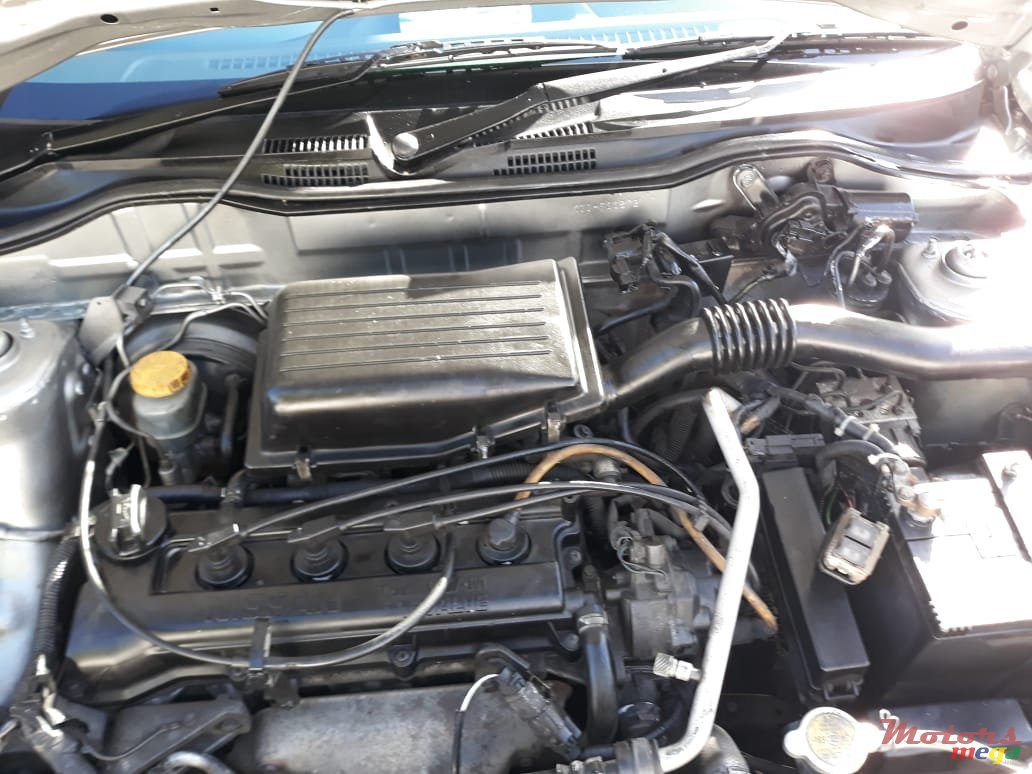 2000' Nissan March photo #2