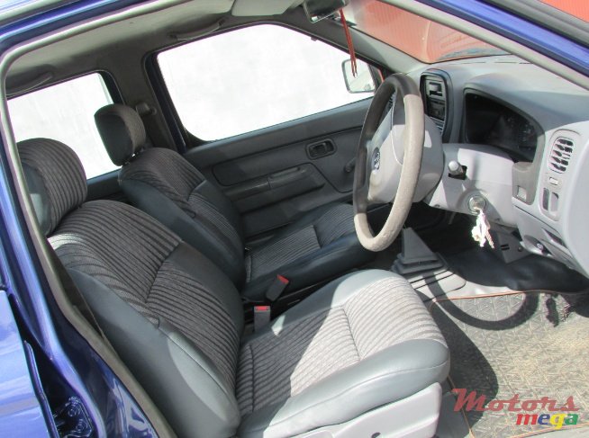 2008' Nissan Navara EXCELLENT CONDITION photo #3