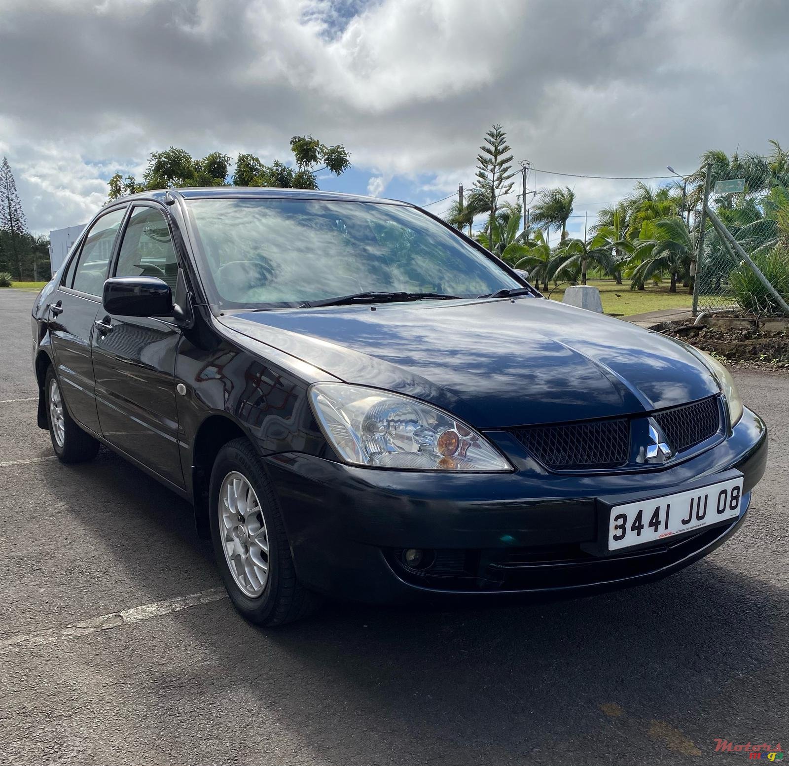 2008' Mitsubishi Lancer photo #1