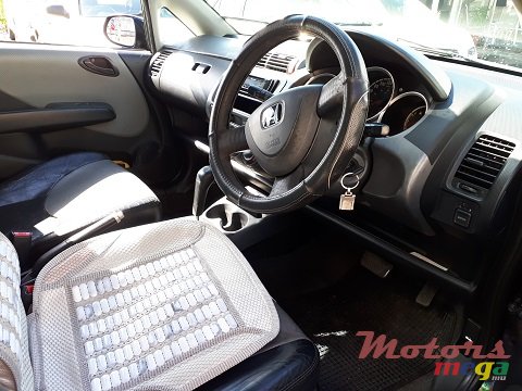 2003' Honda Jazz photo #5