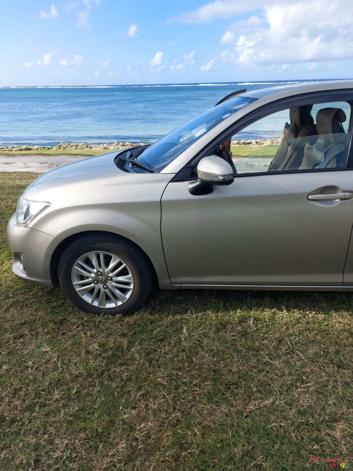 2013' Toyota Axio photo #6