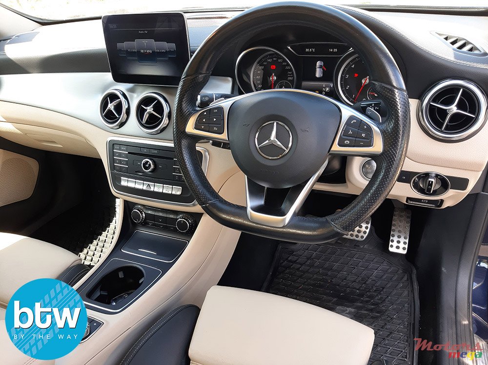 2018' Mercedes-Benz GLA 200 AMG PACK photo #7