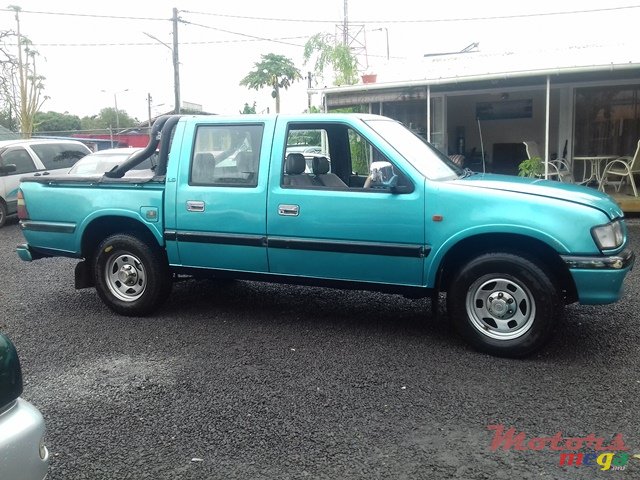 2000' Isuzu 4*4 photo #4