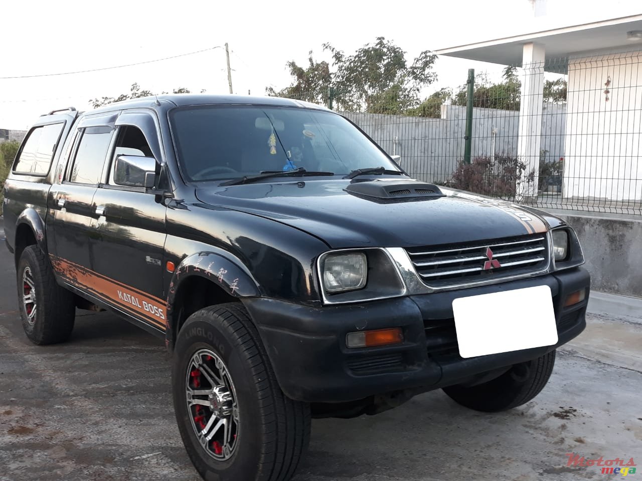2000' Mitsubishi L 200 photo #2