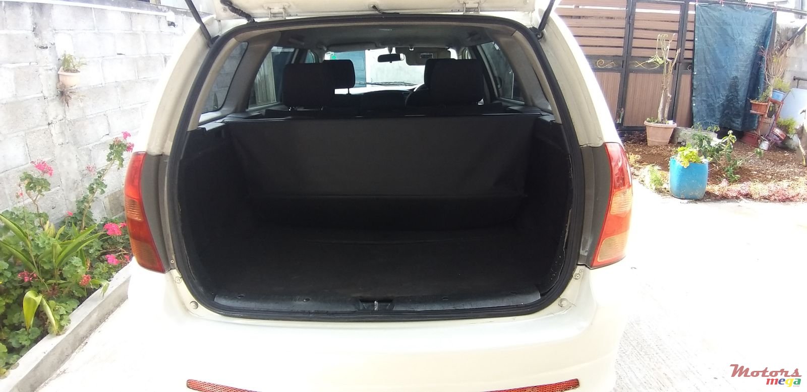 2004' Toyota Fielder photo #6