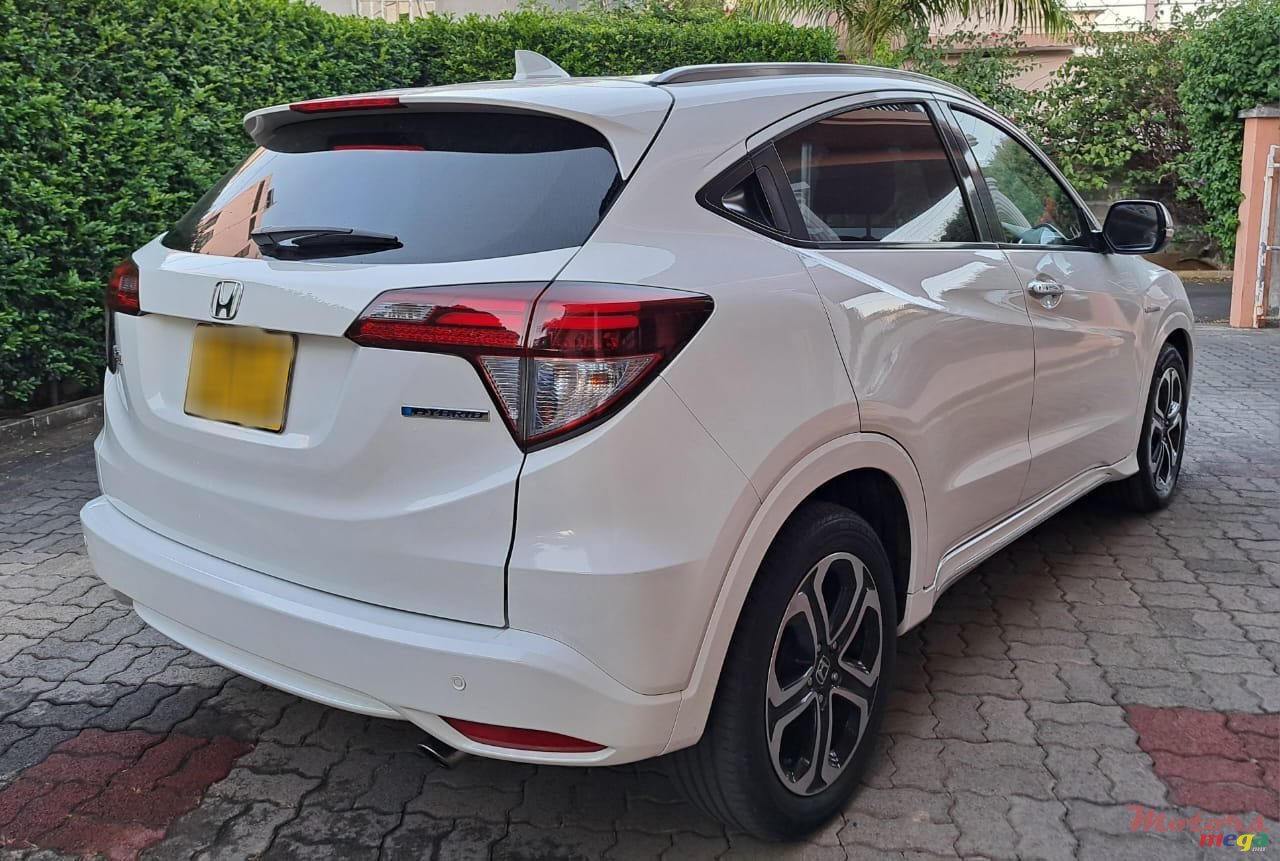 2016' Honda HR-V Vezel Z sensing photo #2