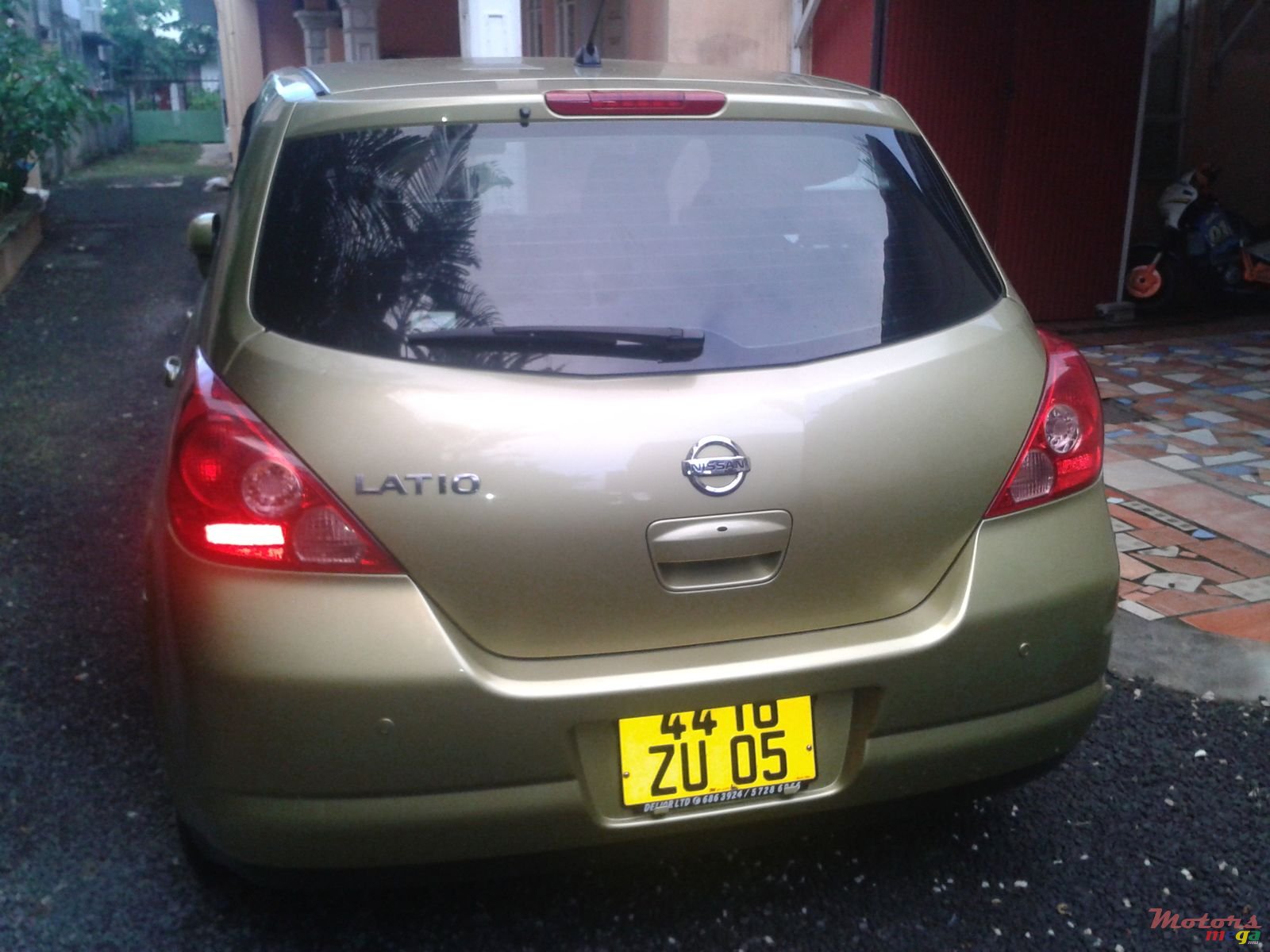 2005' Nissan Tiida photo #3