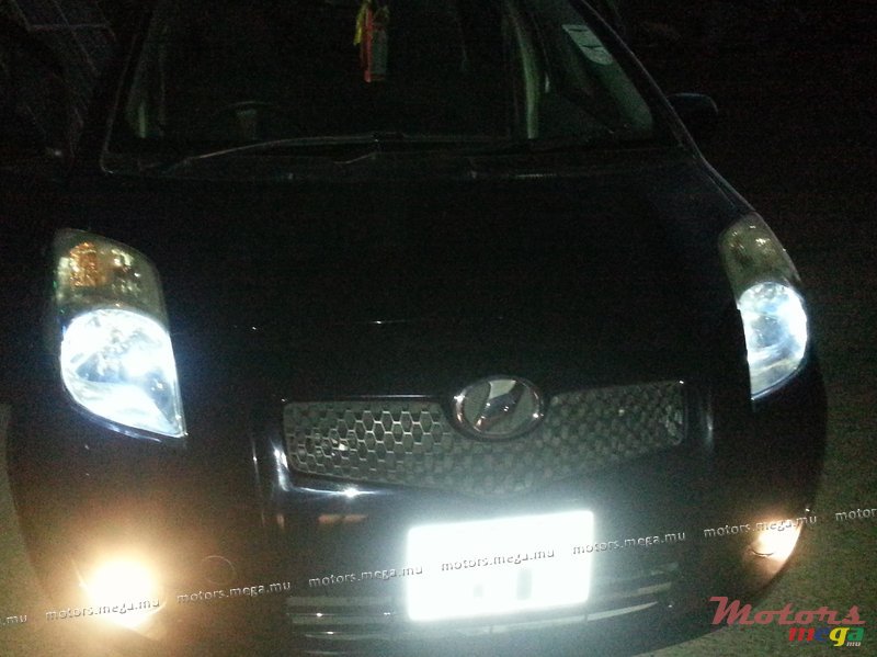 2007' Toyota Yaris vitz  photo #1