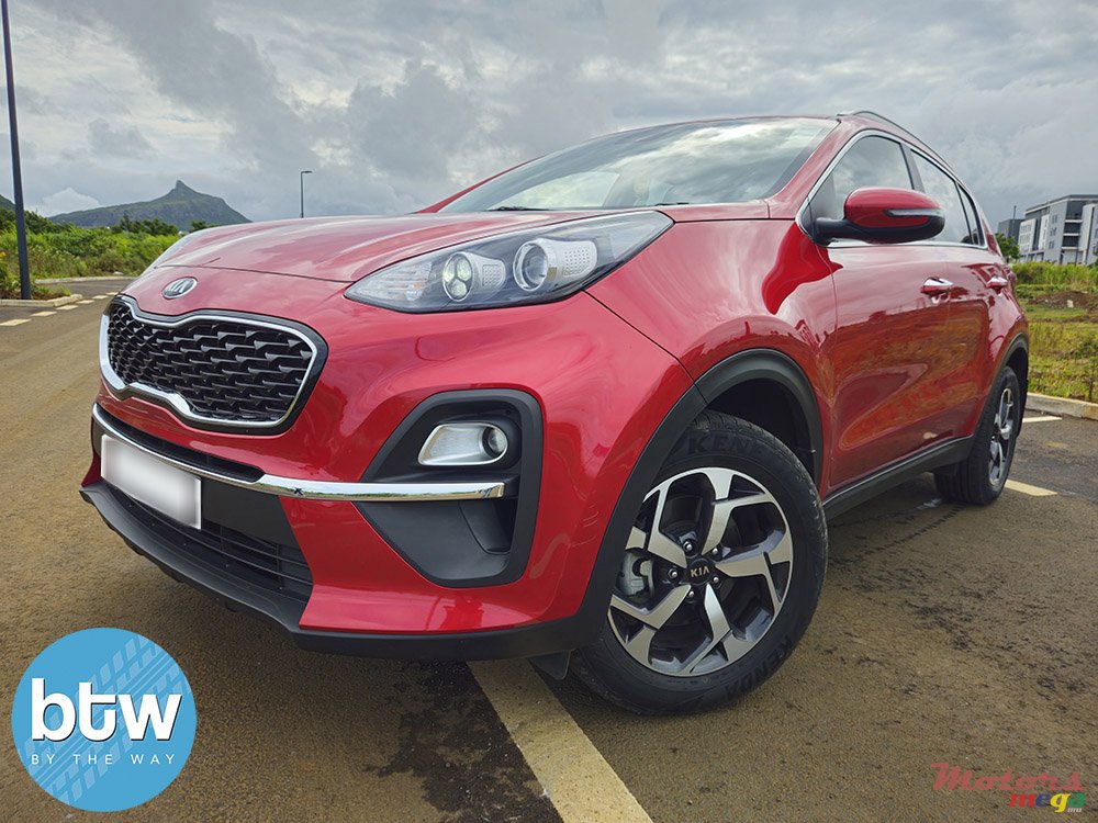 2021' Kia Sportage photo #2