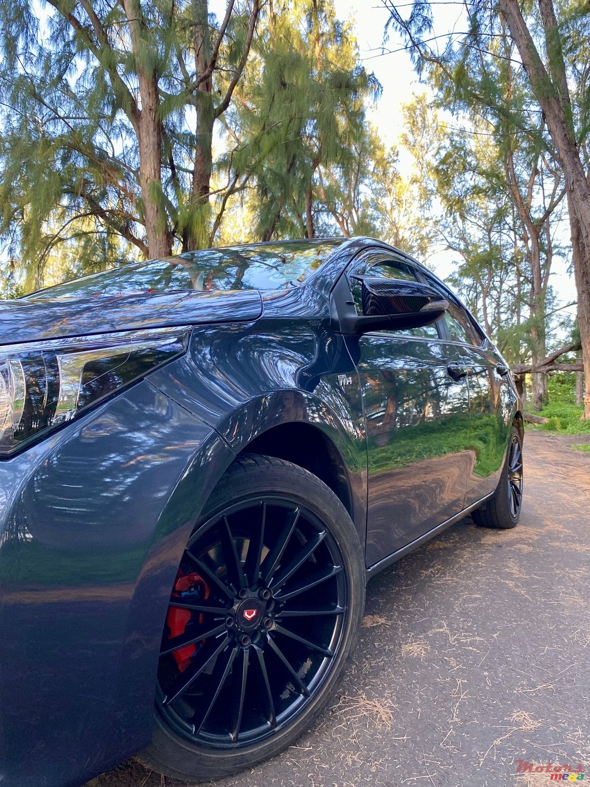 2017' Toyota Corolla Alloy rims, full option photo #2