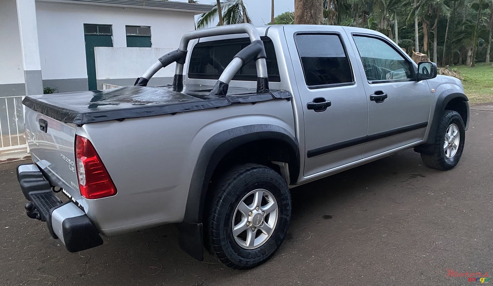 2011' Isuzu KB Series KB 250 photo #5