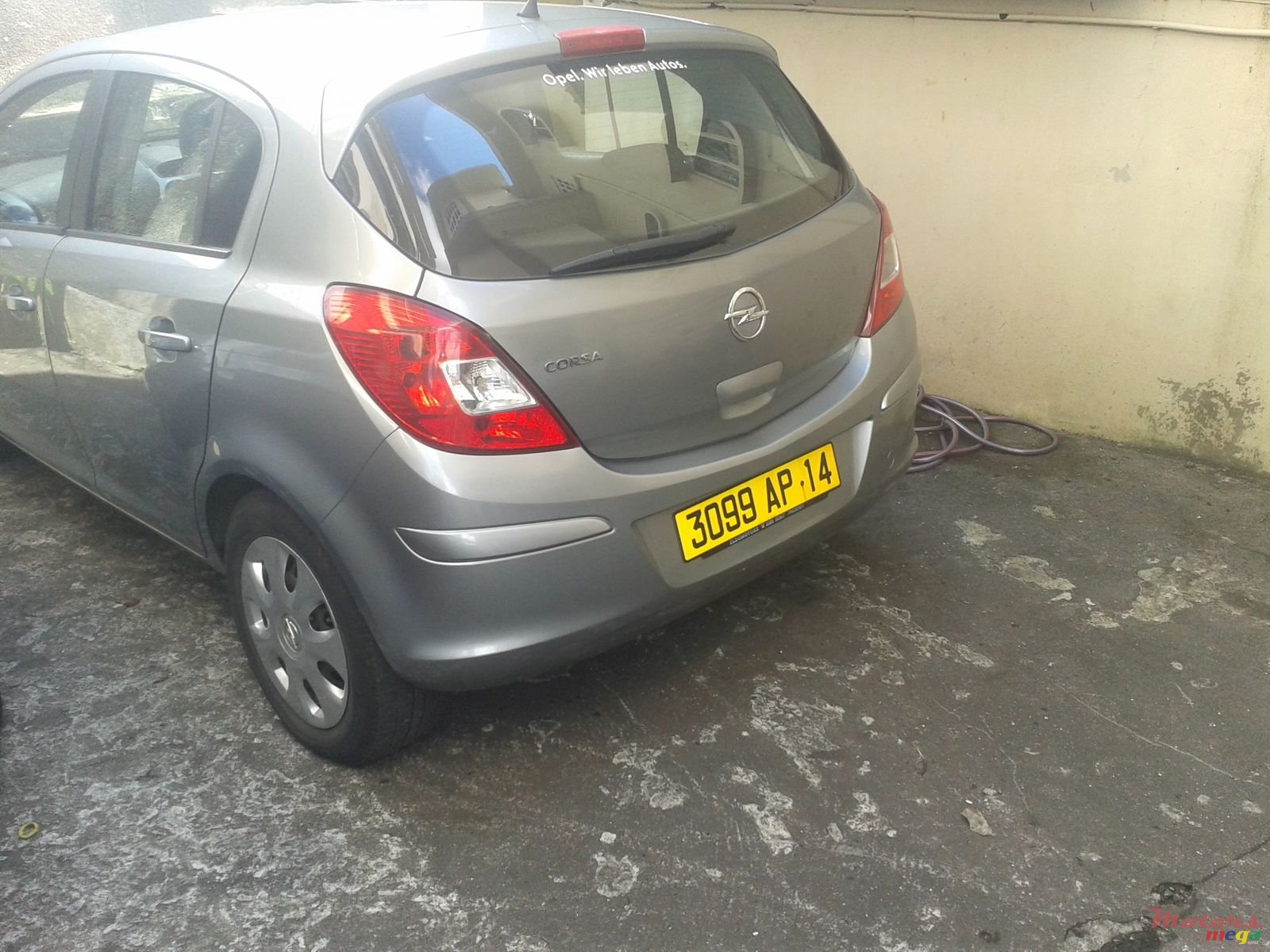 2014' Opel Corsa photo #2