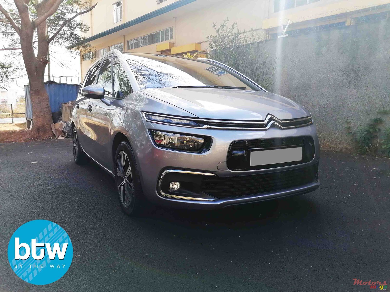 2017' Citroen C4 Picasso photo #1