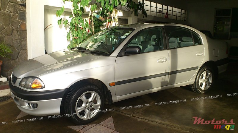 2000' Toyota Corona avensis photo #1