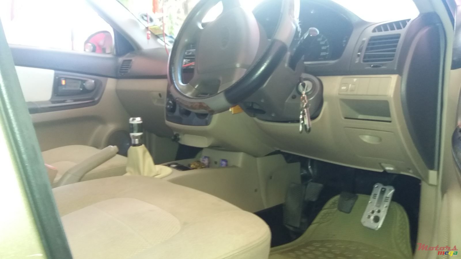 2004' Hyundai photo #2