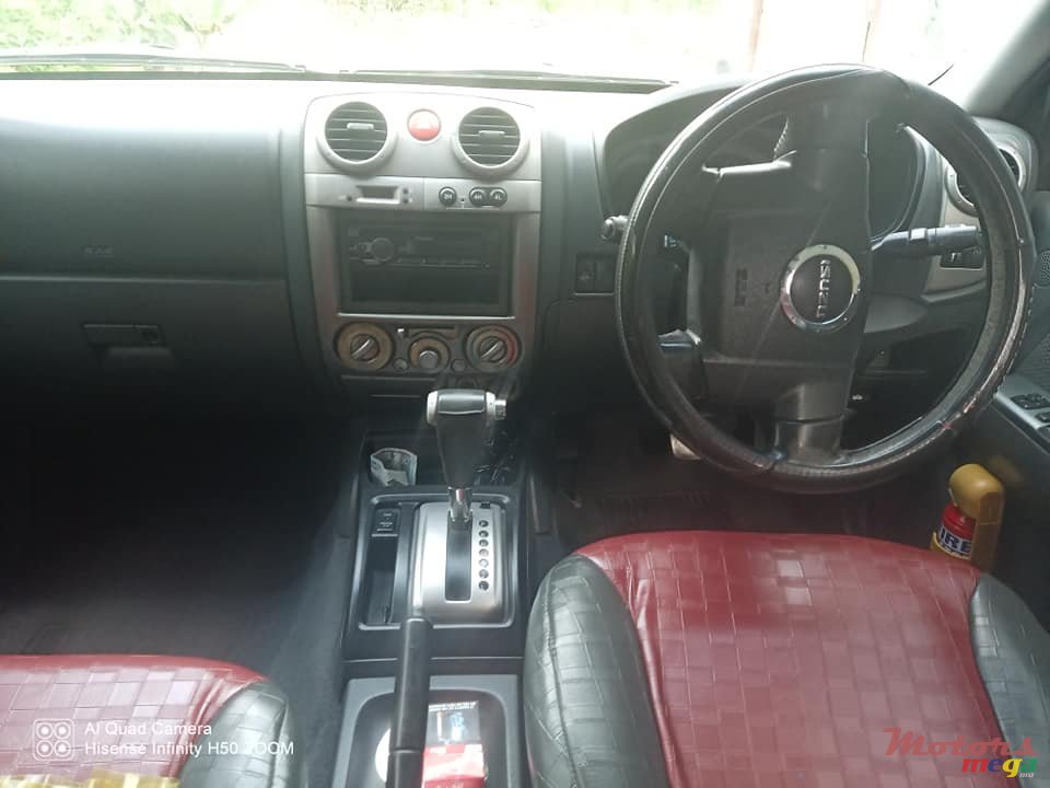 2009' Isuzu KB Series KB300 LX AUTOMATIC photo #4