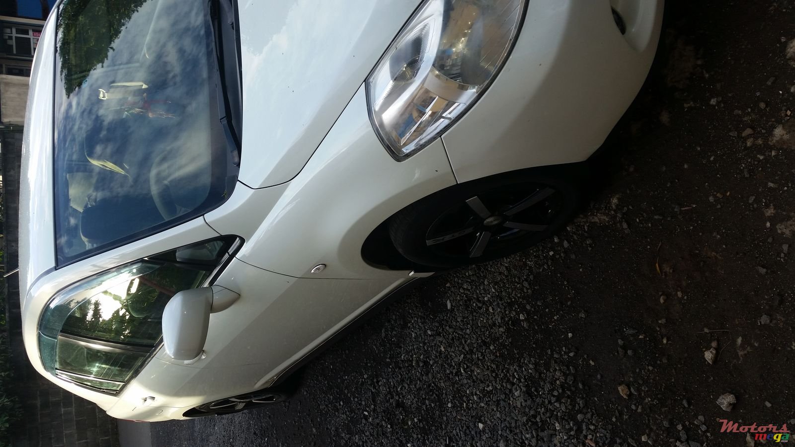 2009' Nissan Tiida photo #2