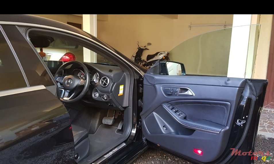 2015' Mercedes-Benz CLA 180 photo #4