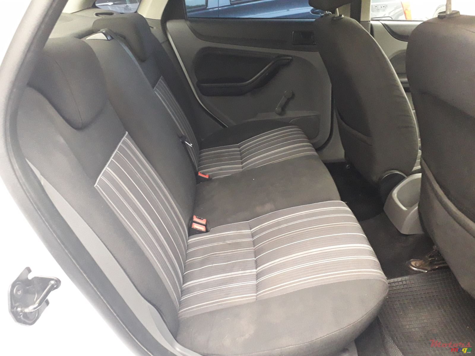 2011' Ford Focus Manual photo #4