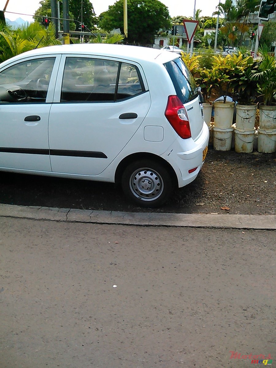 2013' Hyundai i10 photo #1