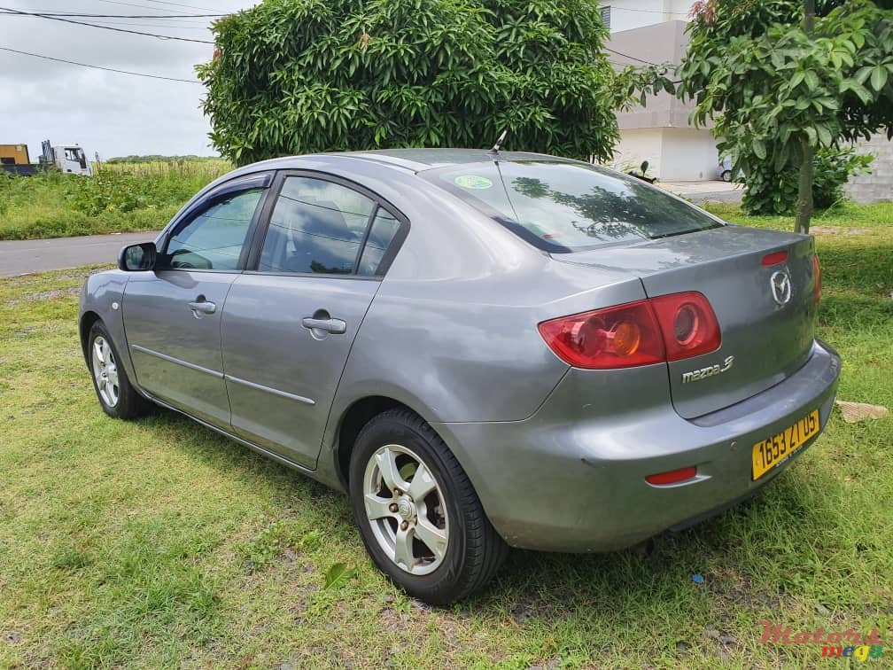 2005' Mazda 3 photo #2