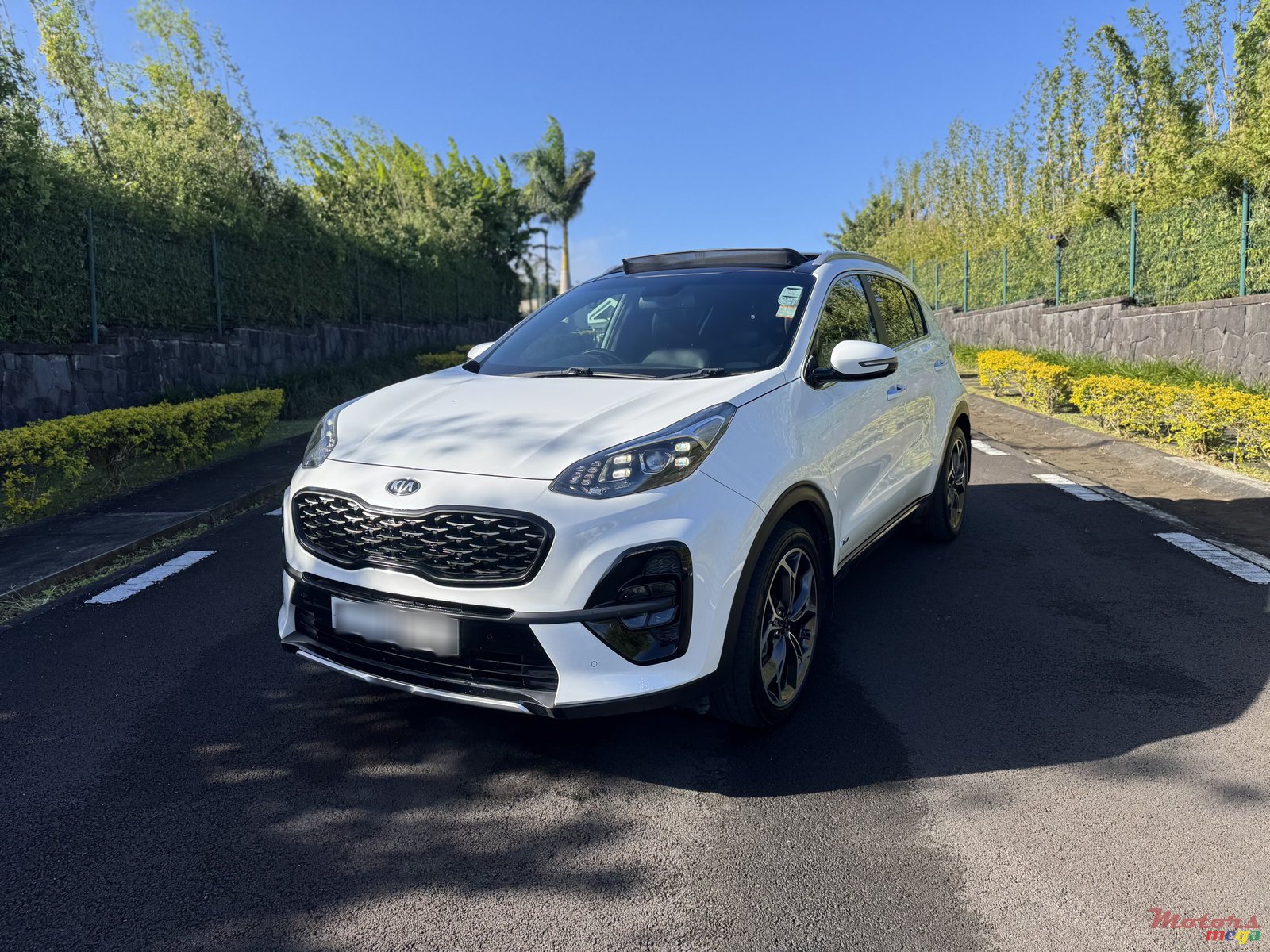 2018' Kia Sportage GT Line photo #2