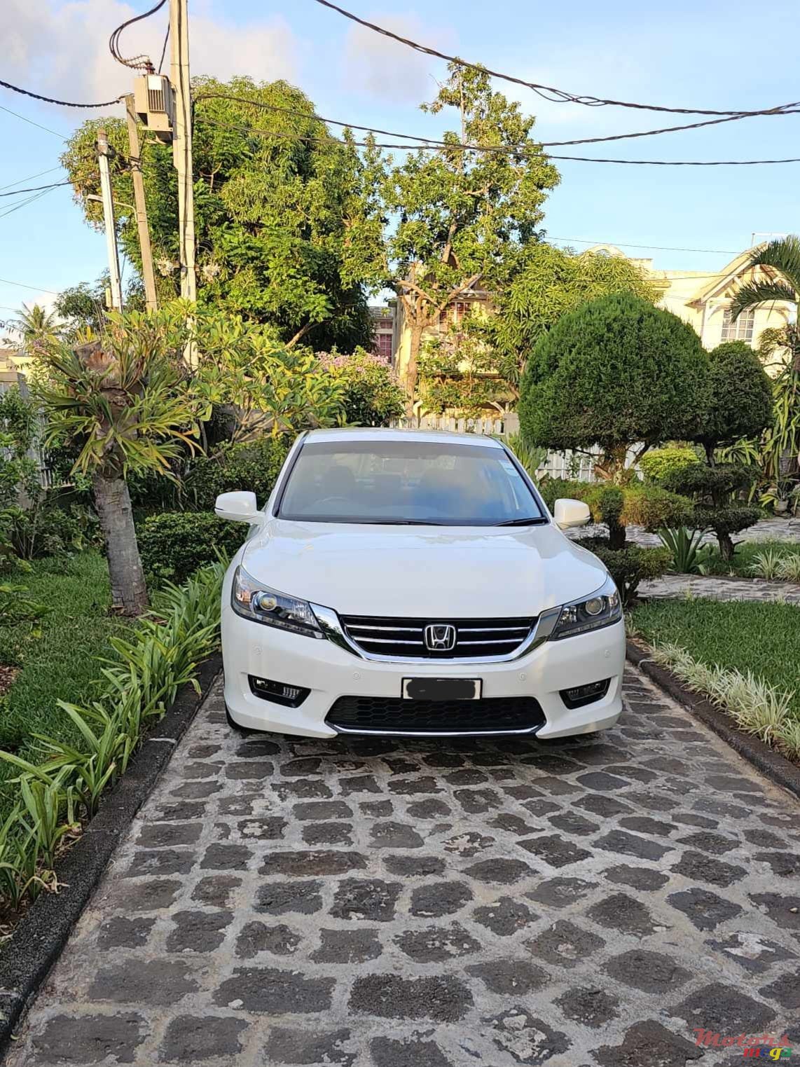 2015' Honda Accord photo #1