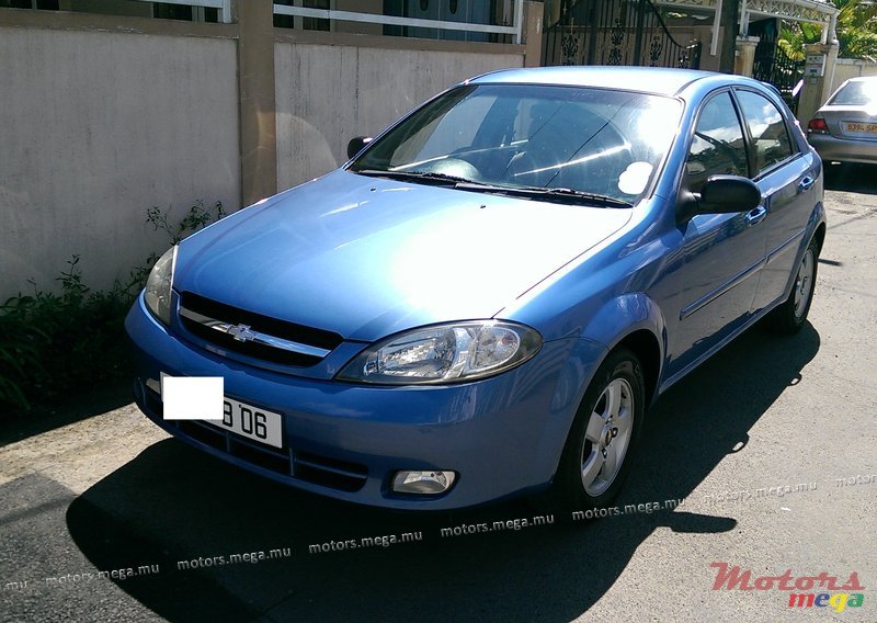 2006' Chevrolet Optra photo #1