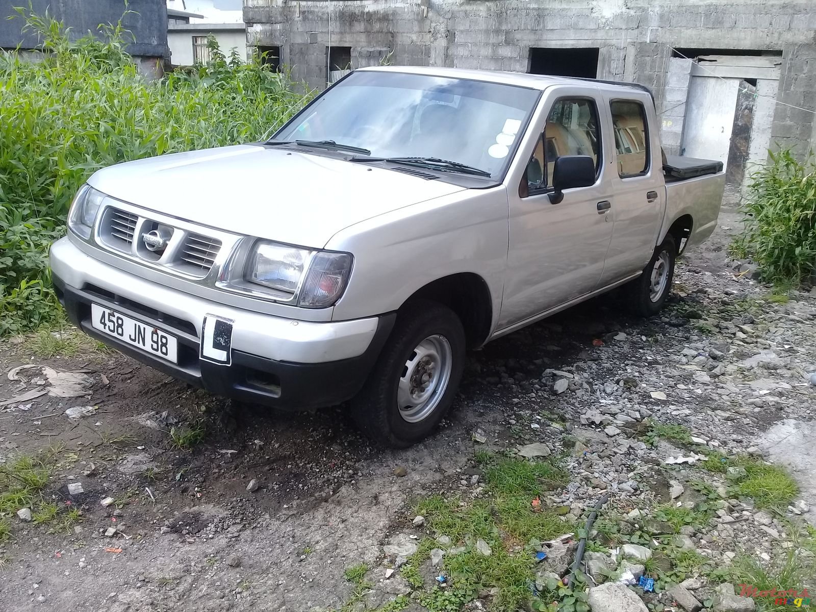 1998' Nissan Navara photo #1