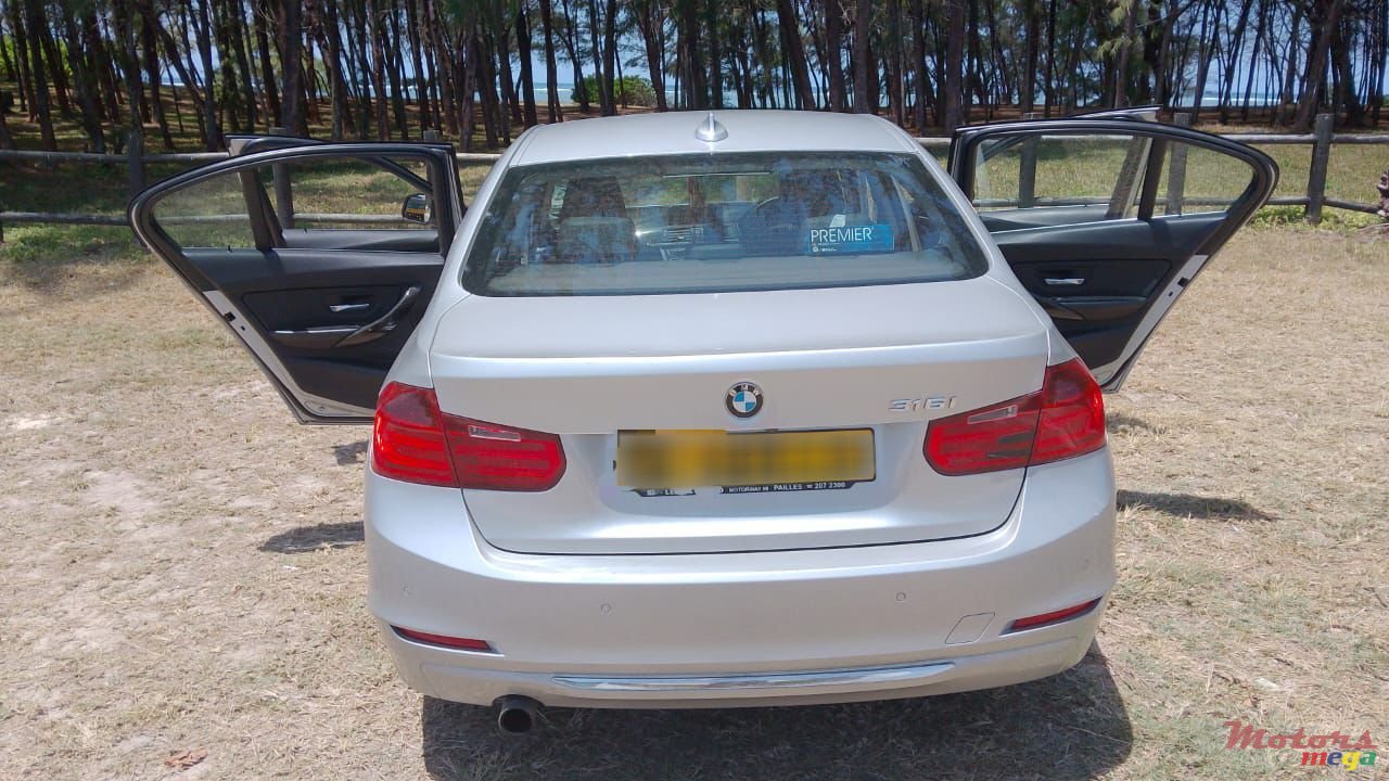 2013' BMW 3 Series F30 photo #2