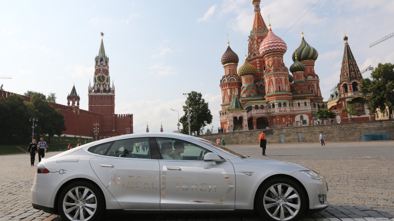 All Gas Stations in Russia Will Have to Install EV Charging Stations