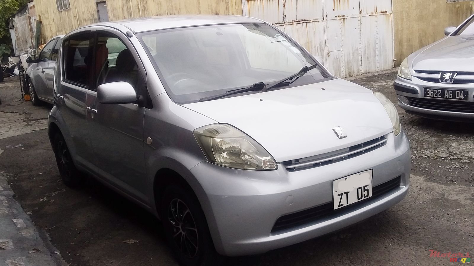 2005' Toyota Passo photo #1