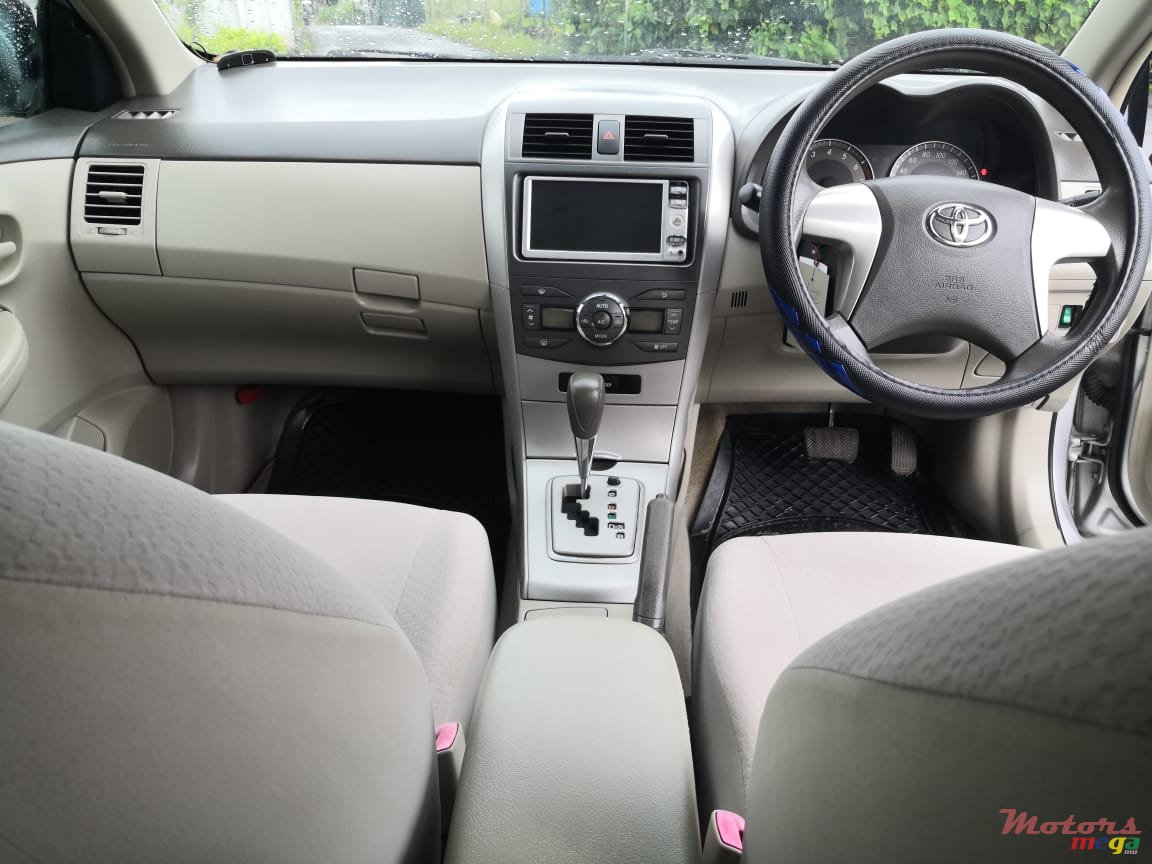 2009' Toyota Axio Limited Edition photo #2