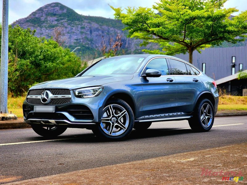 2023' Mercedes-Benz GLC 300 photo #1