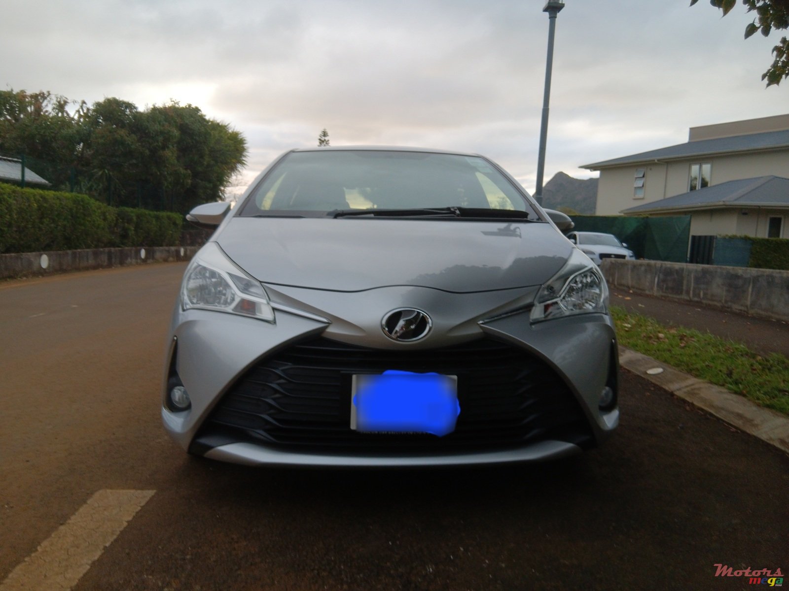 2019' Toyota Vitz photo #1