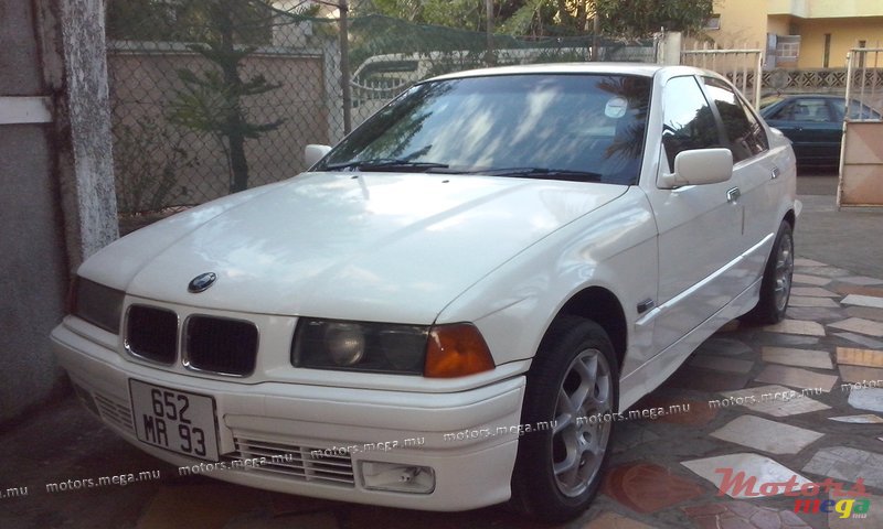 1993' BMW 3 Series photo #1