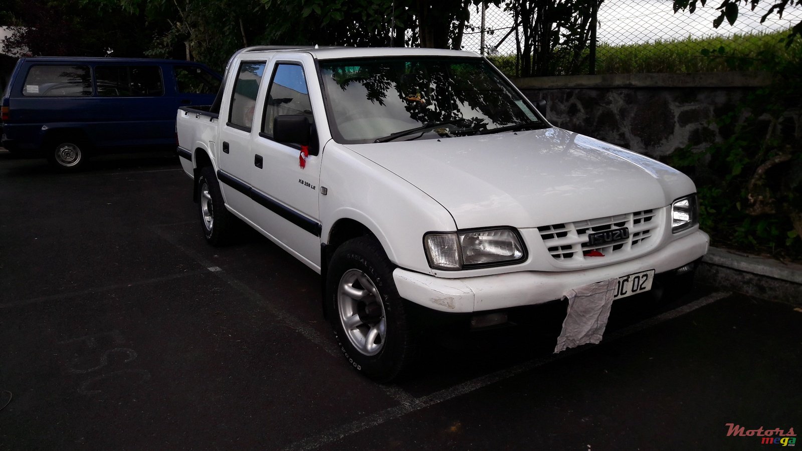 2002' Isuzu KB Series photo #1