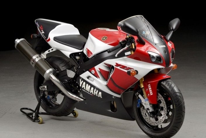 La Yamaha MT-07 sportive officialisée, ce sera le grand retour de la Yamaha R7 !