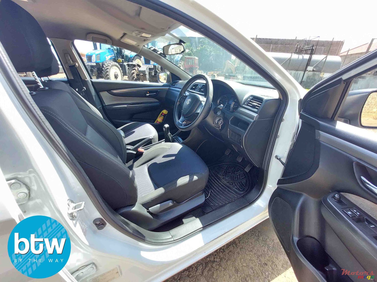 2016' Suzuki photo #6