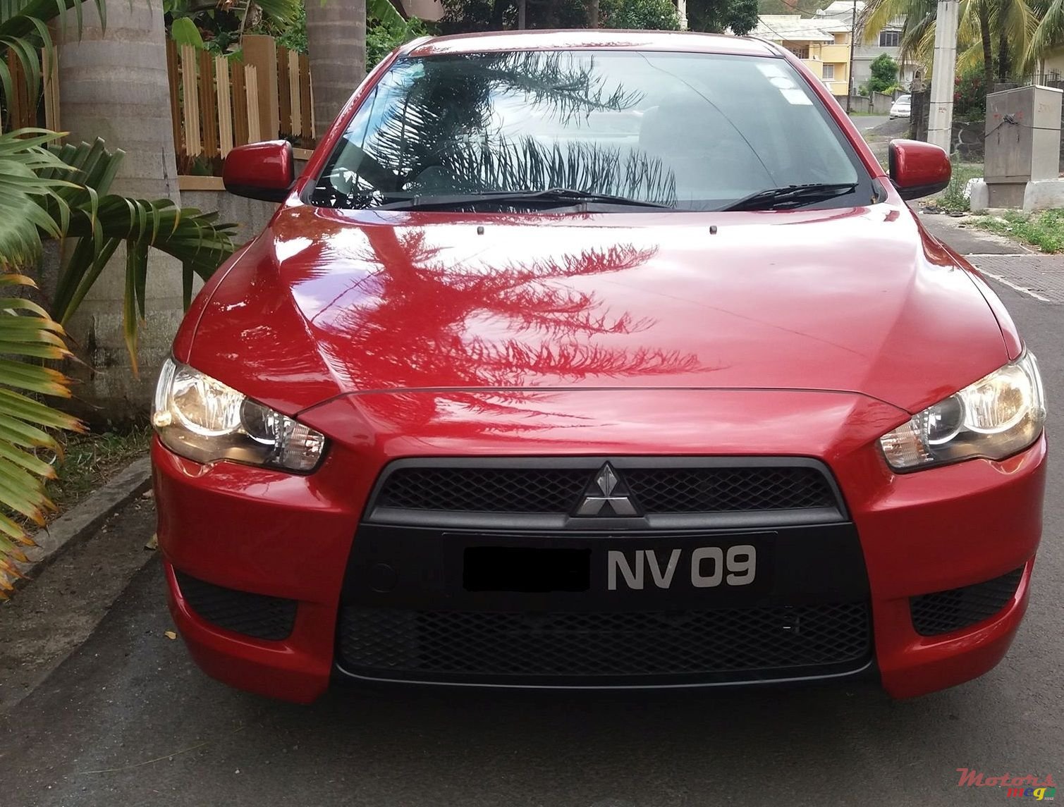 2009' Mitsubishi Lancer X photo #2