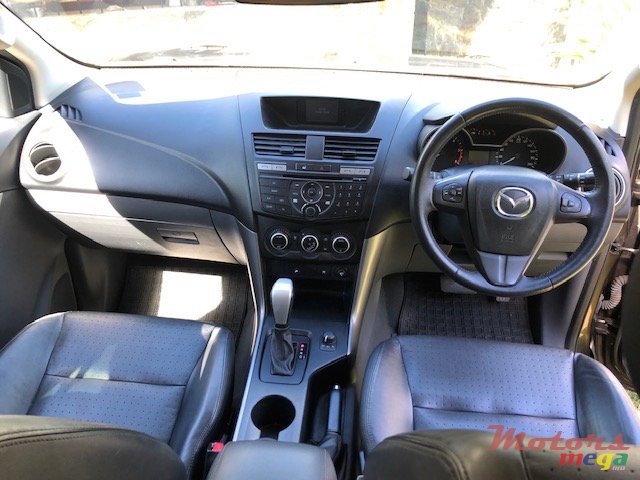 2016' Mazda BT50 3.2 auto LIMITED photo #5