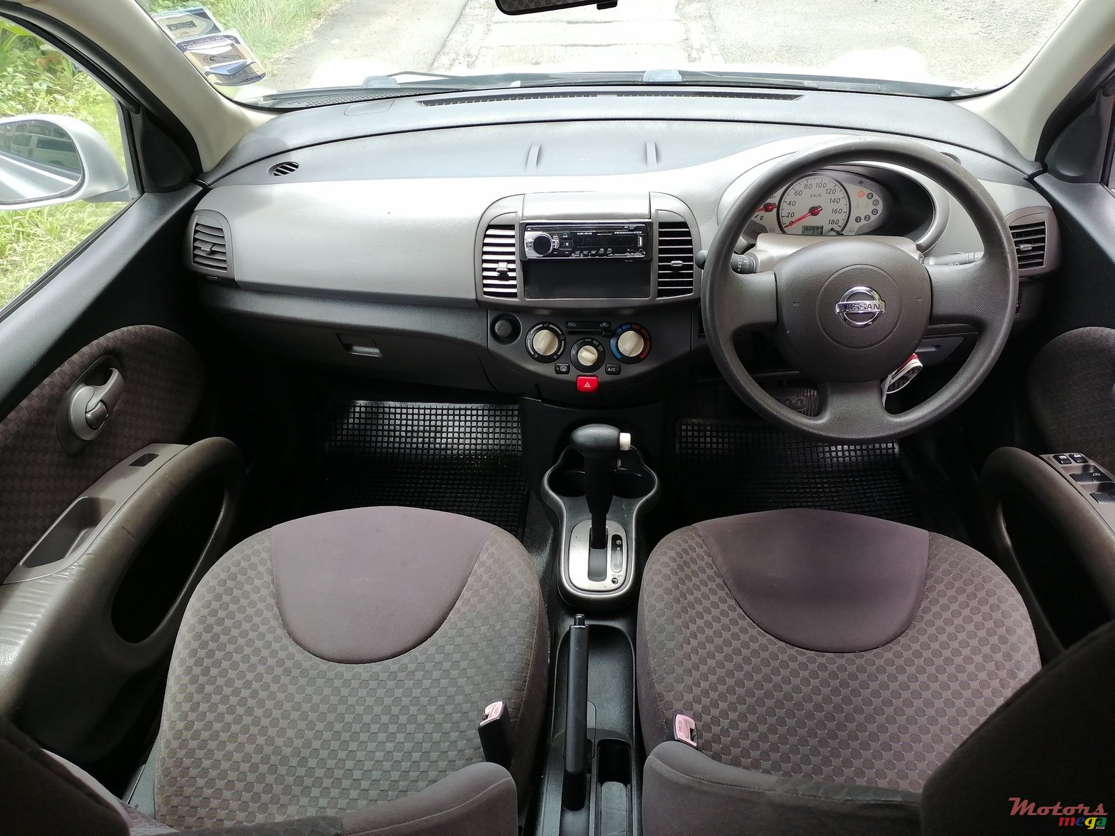 2010' Nissan March photo #5