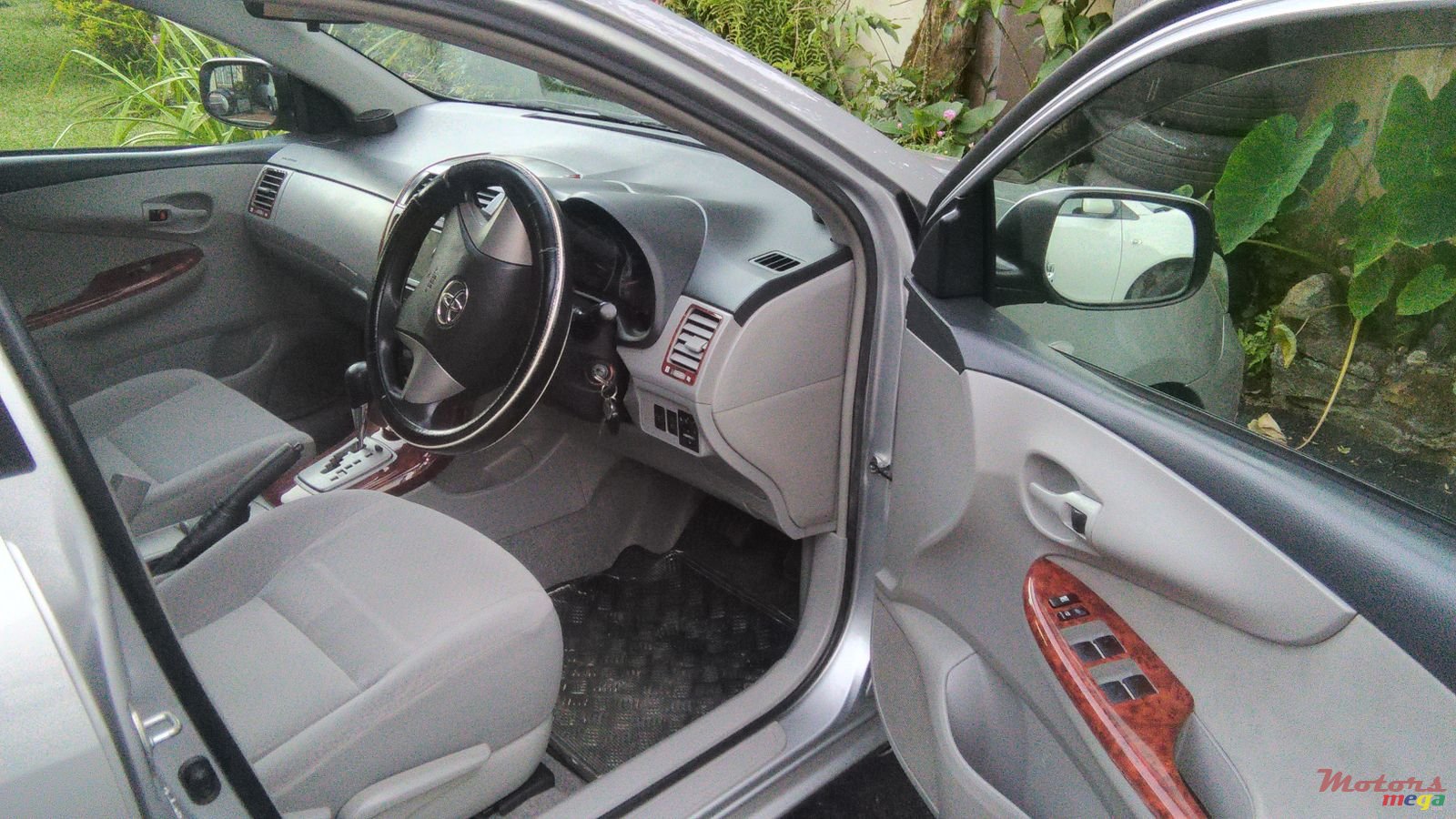 2010' Toyota Axio photo #5