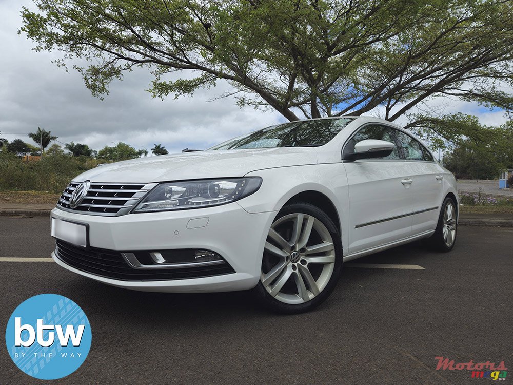2013' Volkswagen Passat CC photo #2