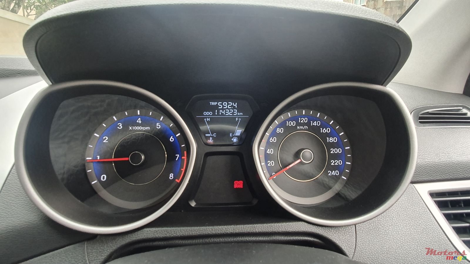 2012' Hyundai Elantra photo #4