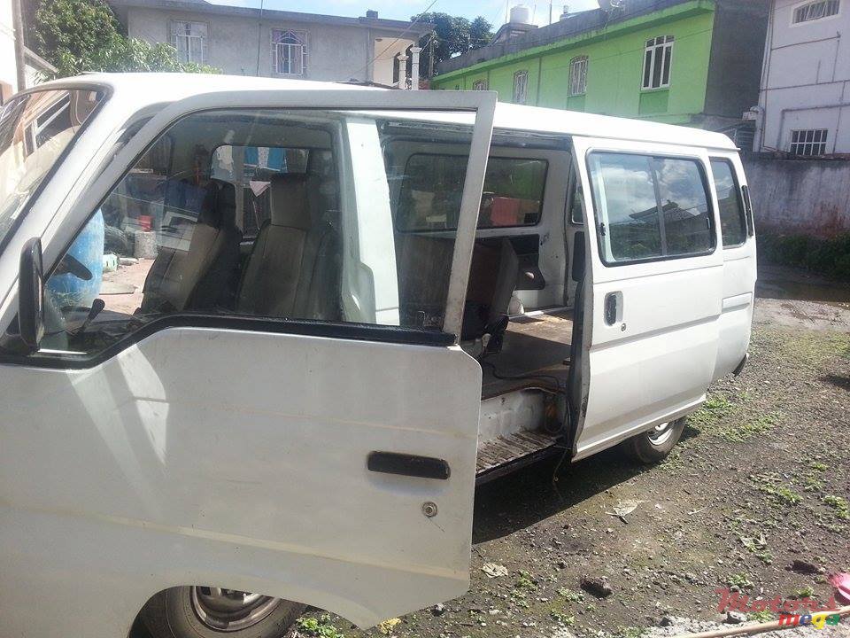 1999' Nissan Urvan no photo #1